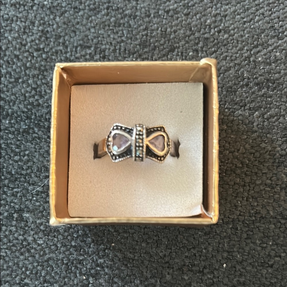 Elegant Silver Bow Ring